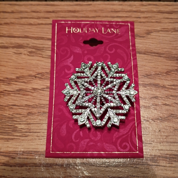 Holiday Lane Silver Snowflake Brooch - Picture 4 of 4
